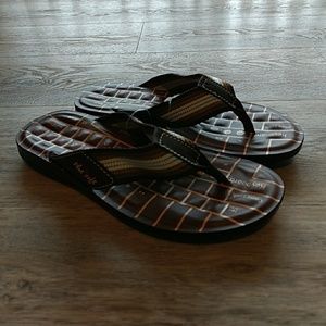 Aerosoft Frank Soft Brown Keyboard Sandals New